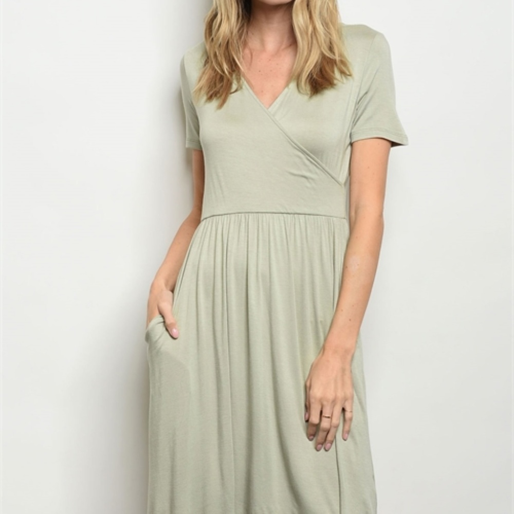 Sage Crisscross Neck Side Pockets Blouson Waist Modern Office to Dinner Dress